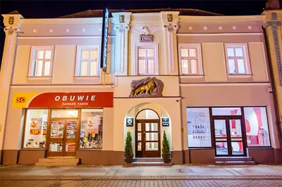 LEW HOSTEL
